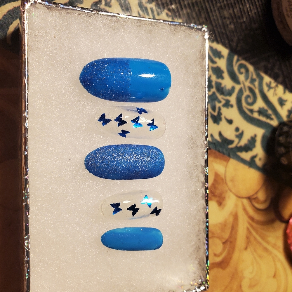 Custmized Nails - Picture 14 of 16
